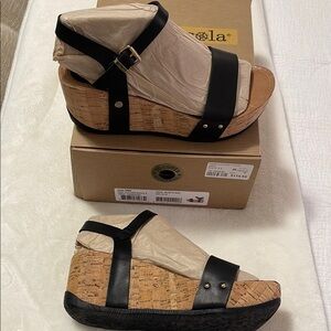 Black and Tan Bussola authentic leather Wedge Sandals